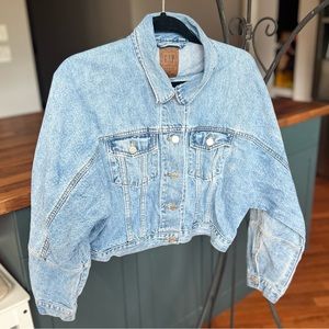 NWOT Gap Cropped Denim Jacket